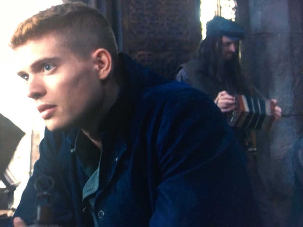 concertina_sighting_wot_s03e01.jpg